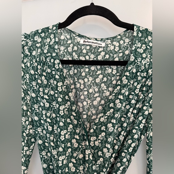 REFORMATION Susanna Wrap Dress - Dark Green Floral Long Sleeve - Picture 9 of 10